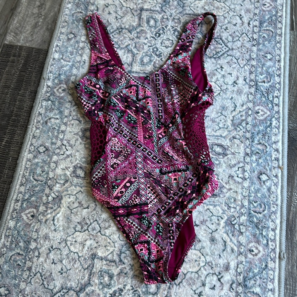 printed cutout one piece (medium)